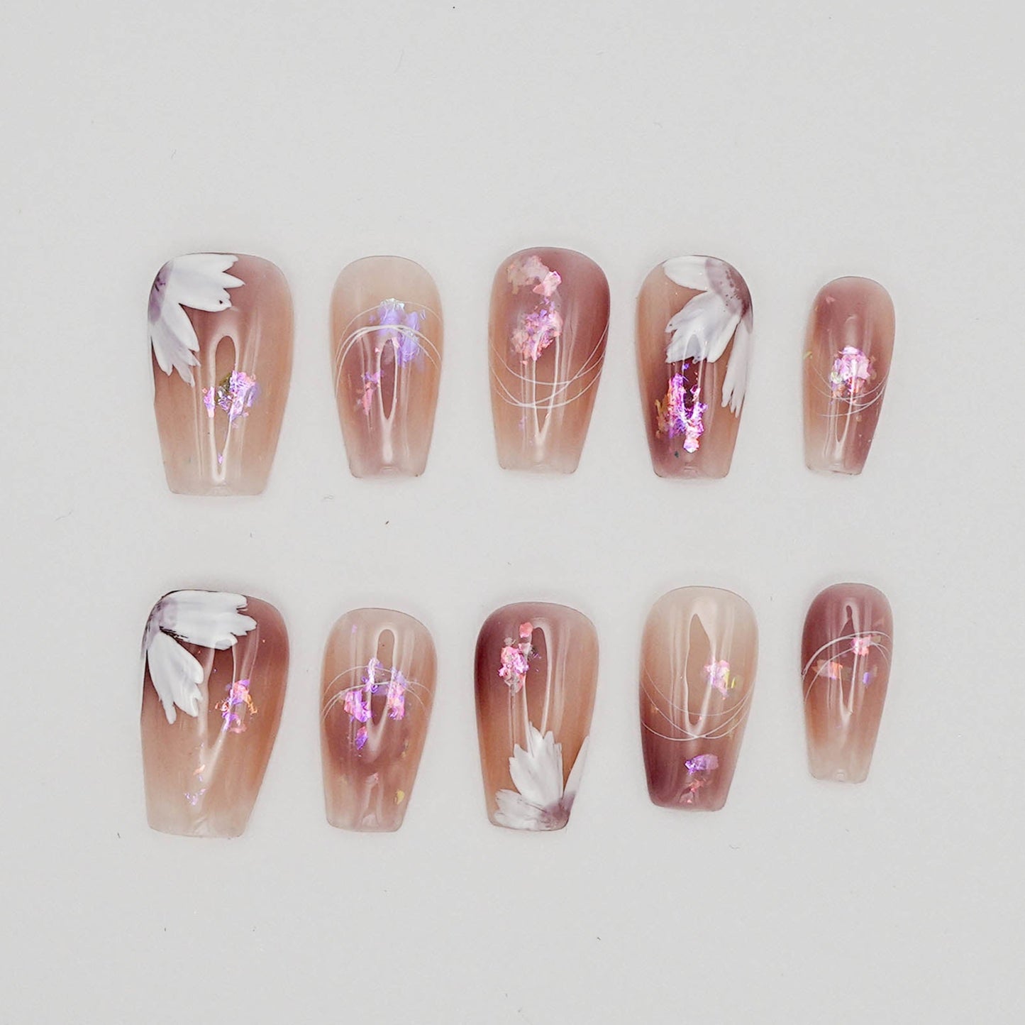 Opal Bloom – Hand-Painted Daisies on Lilac Glow Nails