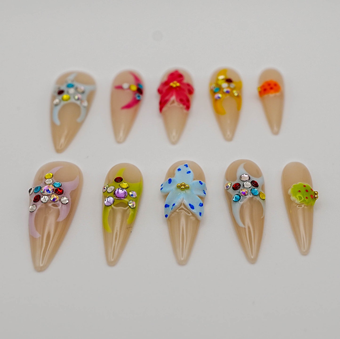 Starfish Gem – Transparent Nude Press-Ons with Painted Sea Stars & Colored Gems