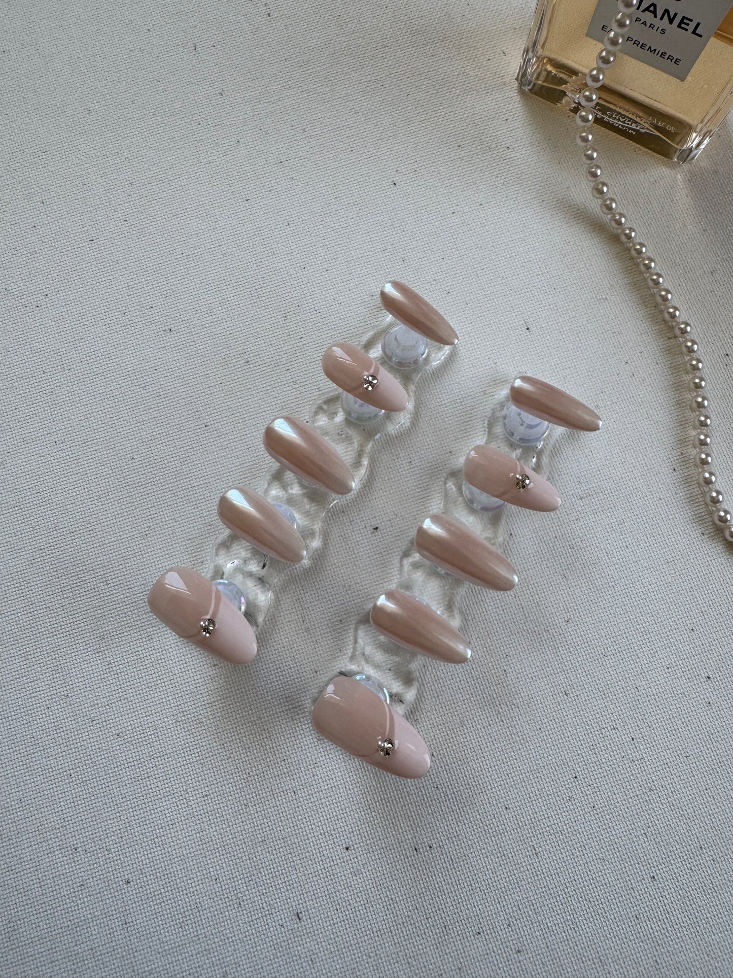 Elegance Touch – Nude French with Sparkling Gems