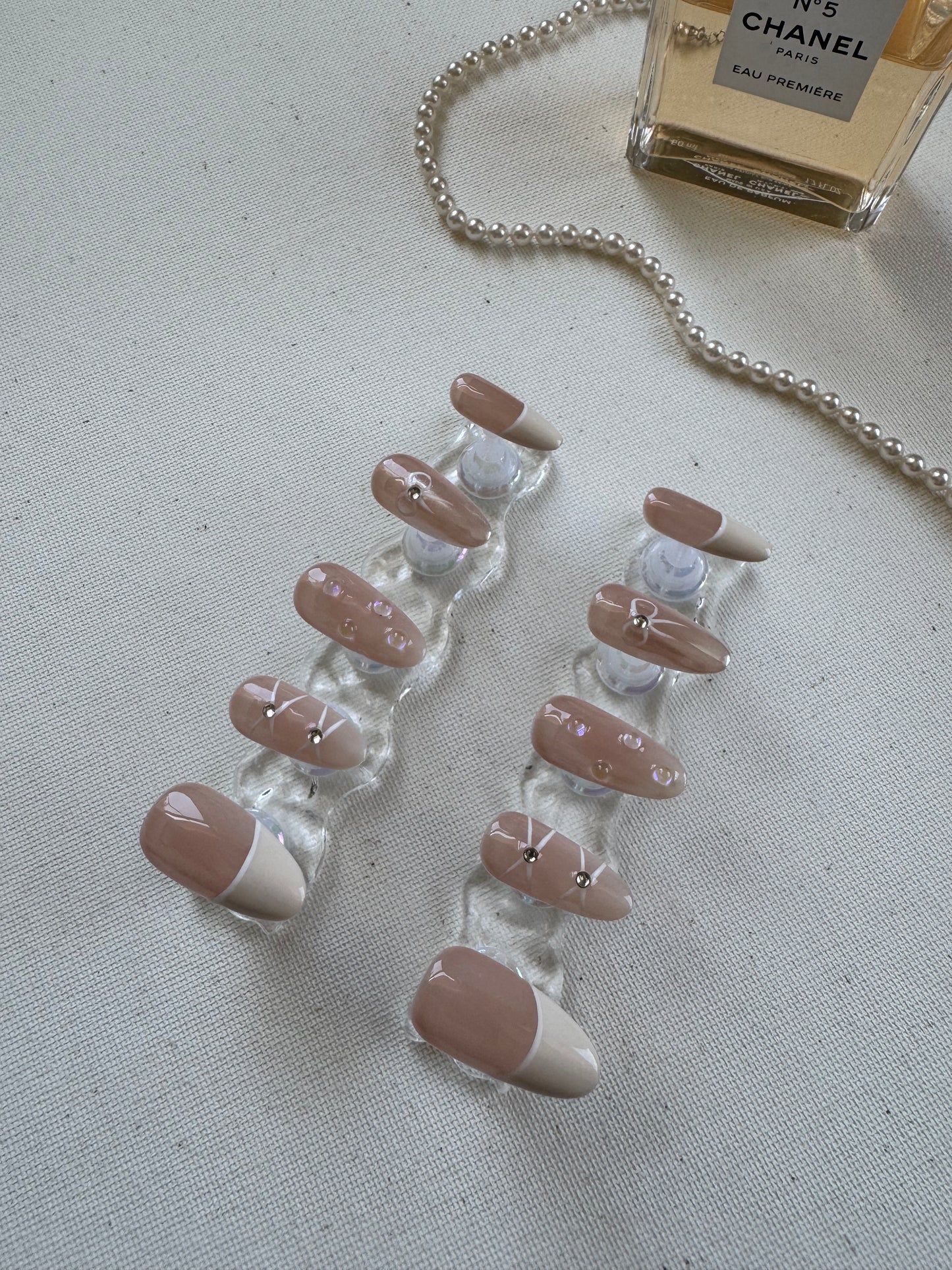 Dewdrop Kiss – Nude French with Bow and Waterdrop Accents