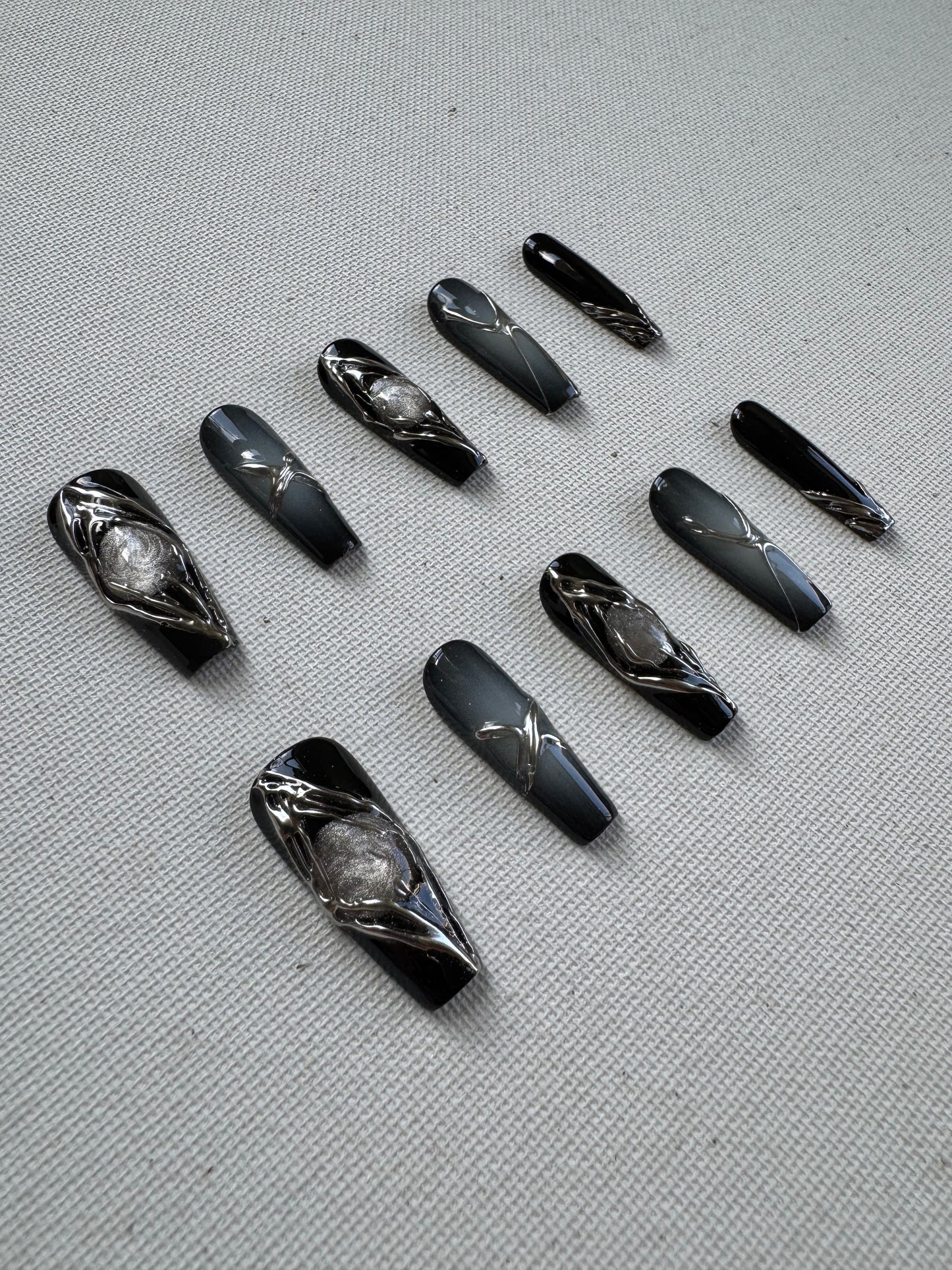 Cyber Circuit – 3D Chrome Lines Press-On Nails in Black & Silver