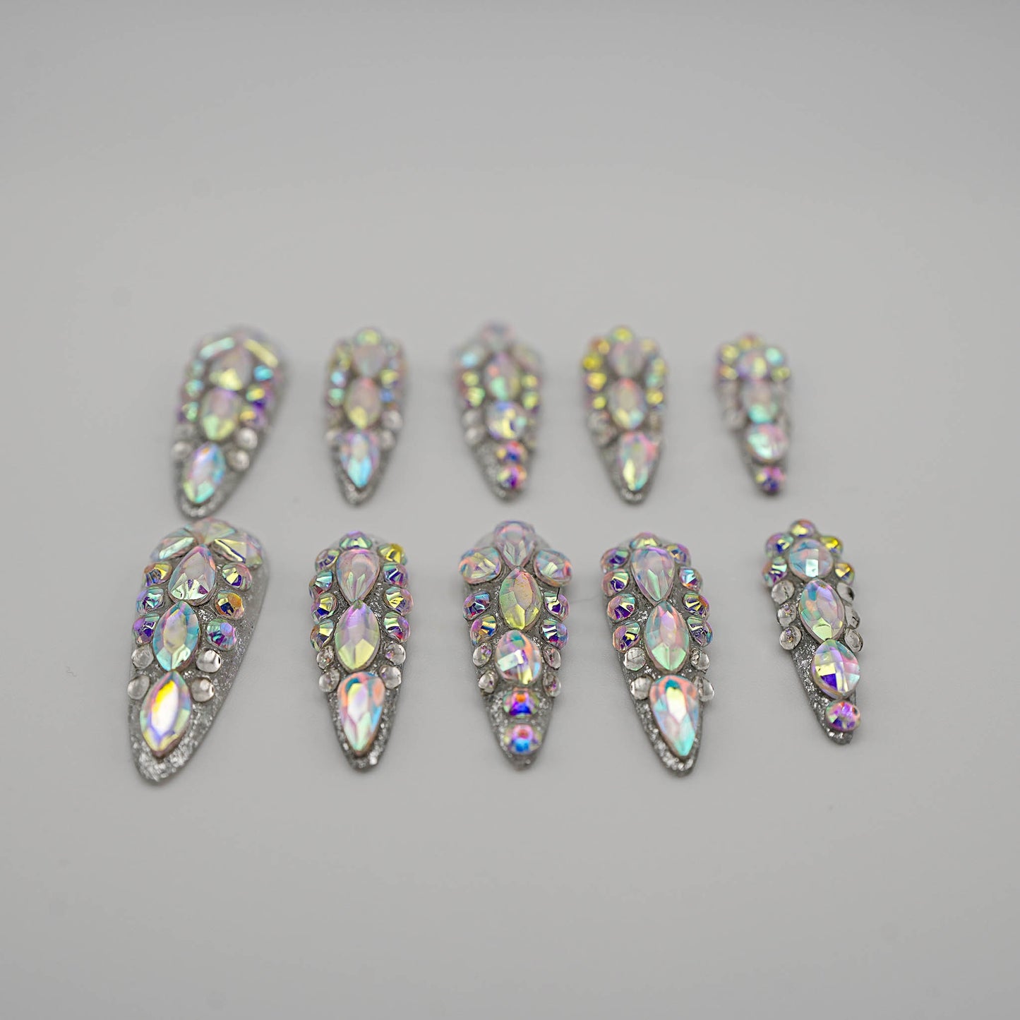 Queen’s Sparkle Accent - Dazzling Rhinestone Stiletto Press-On Nails