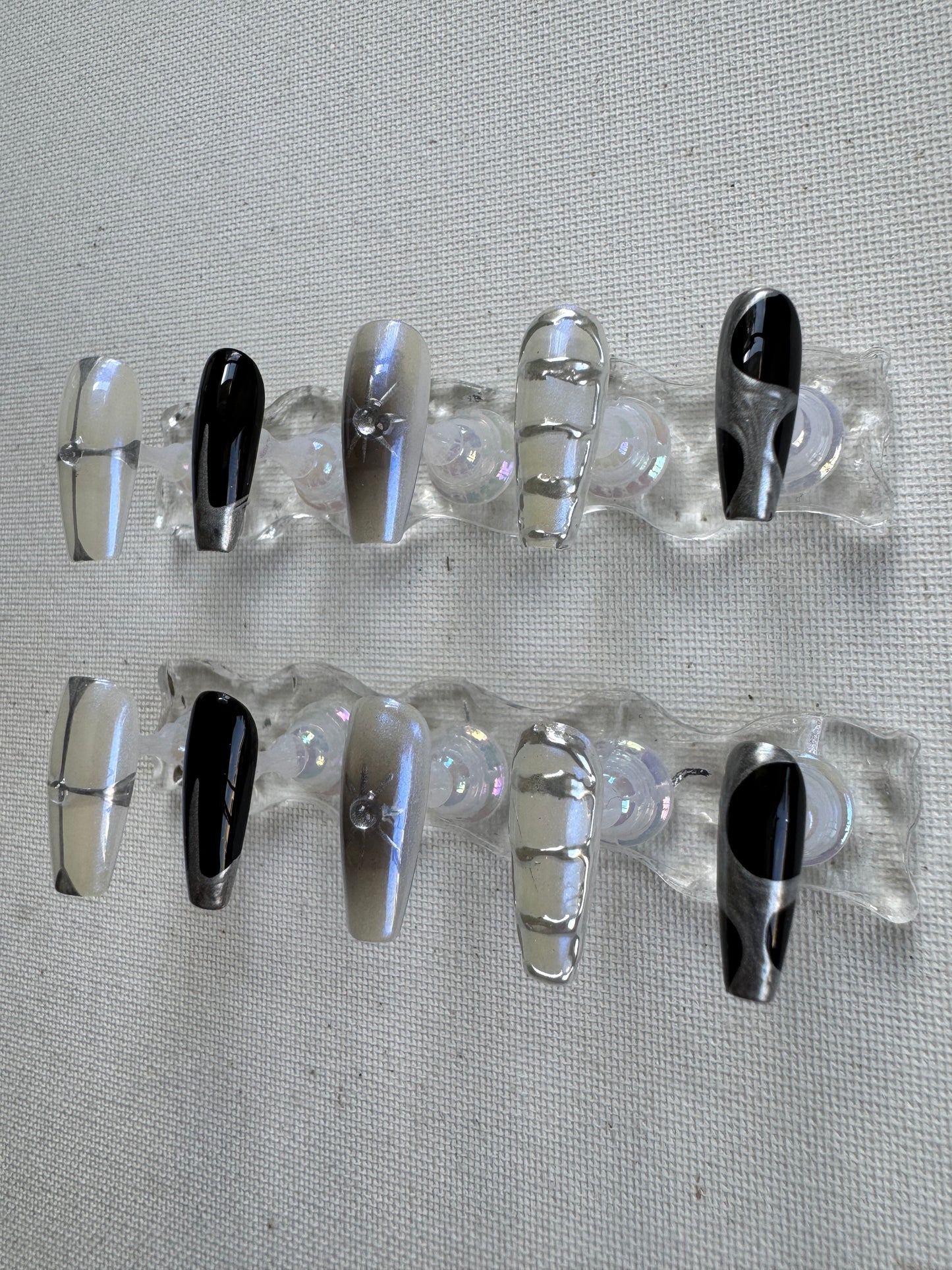 X Cosmic Wire – Black & Silver 3D Aurora Line Press-On Nails